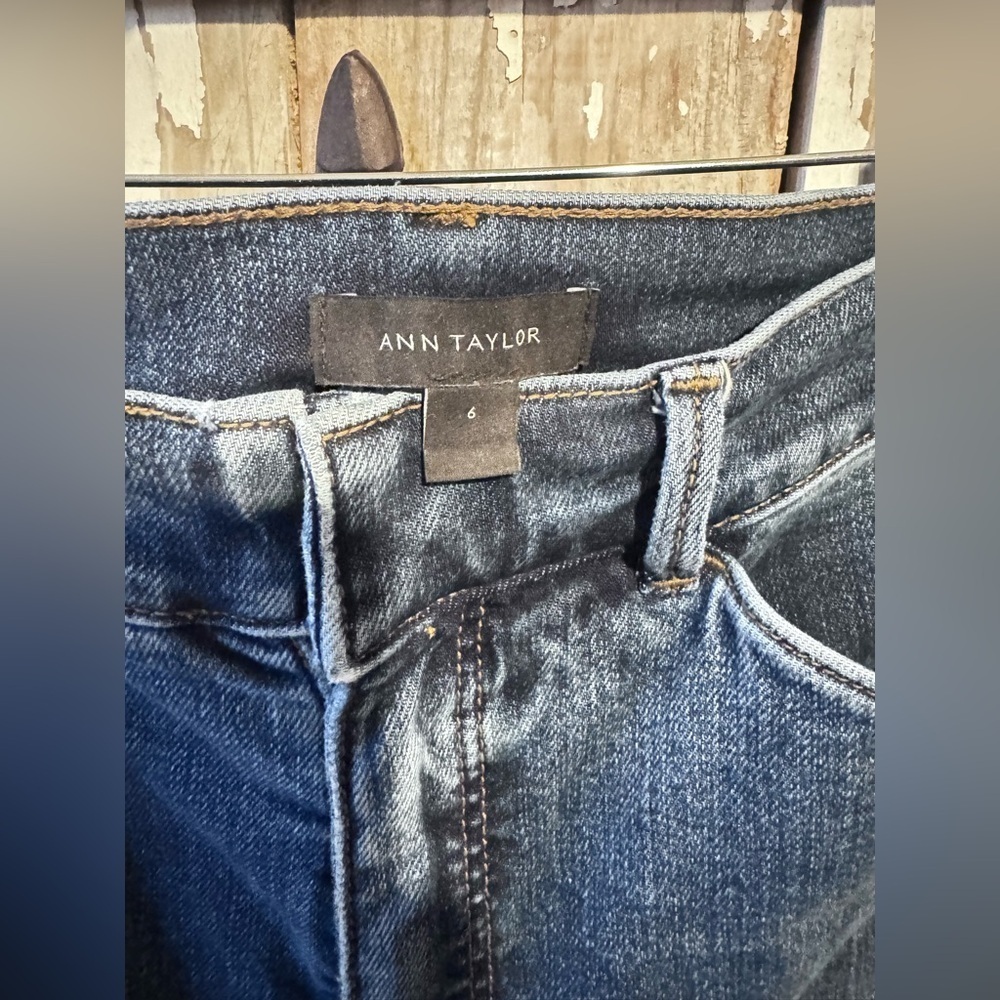 Ann Taylor The Trouser Deep Blue Flare Jeans Size 6 - Picture 2 of 7